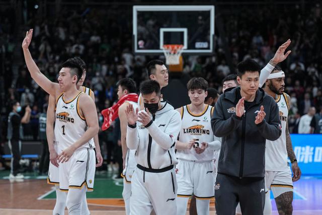 甘冈队在比赛中交出一场平局