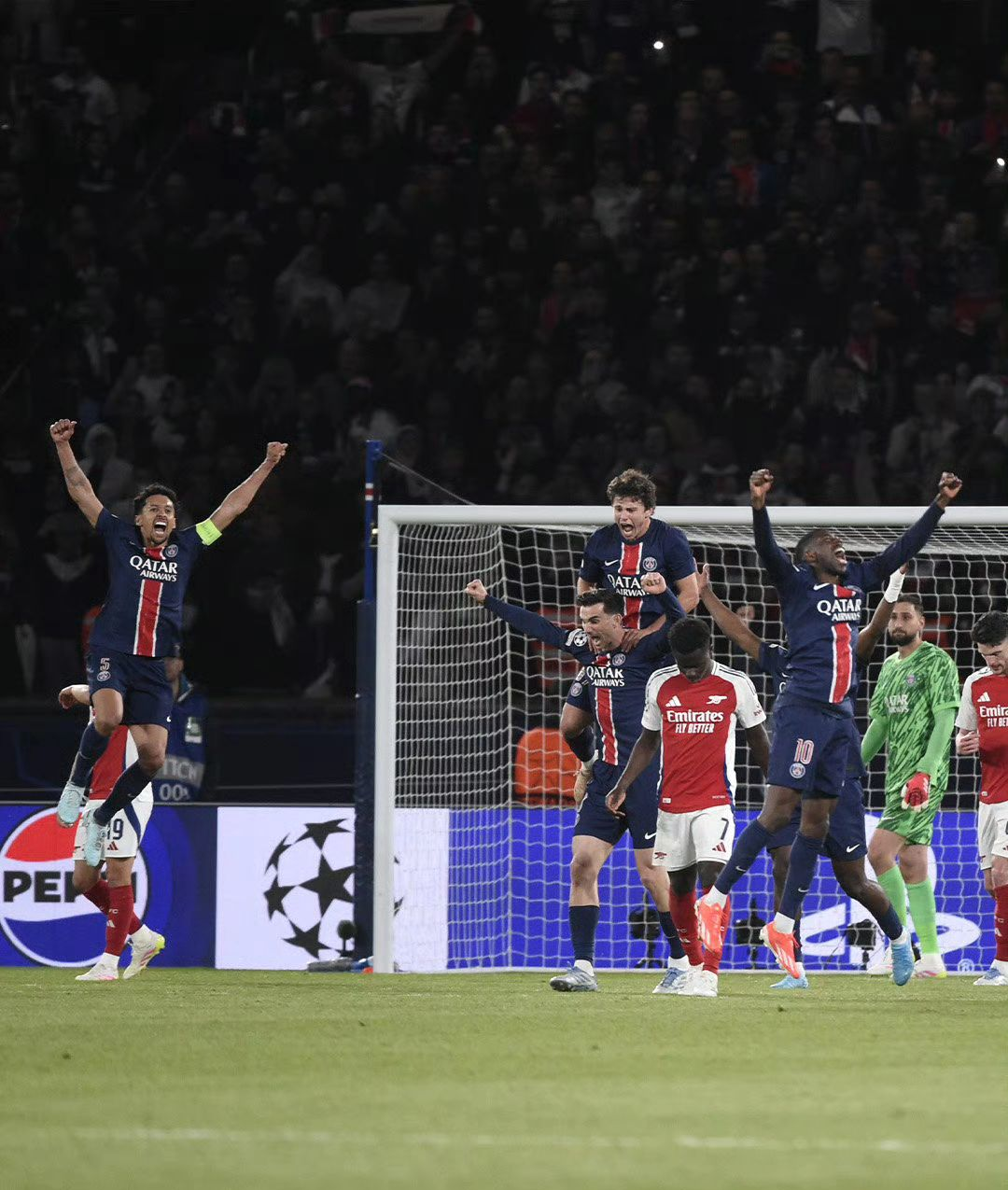 阿森纳队在比赛中取得了一场重要胜利 阿森纳队在比赛中取得了一场重要胜利