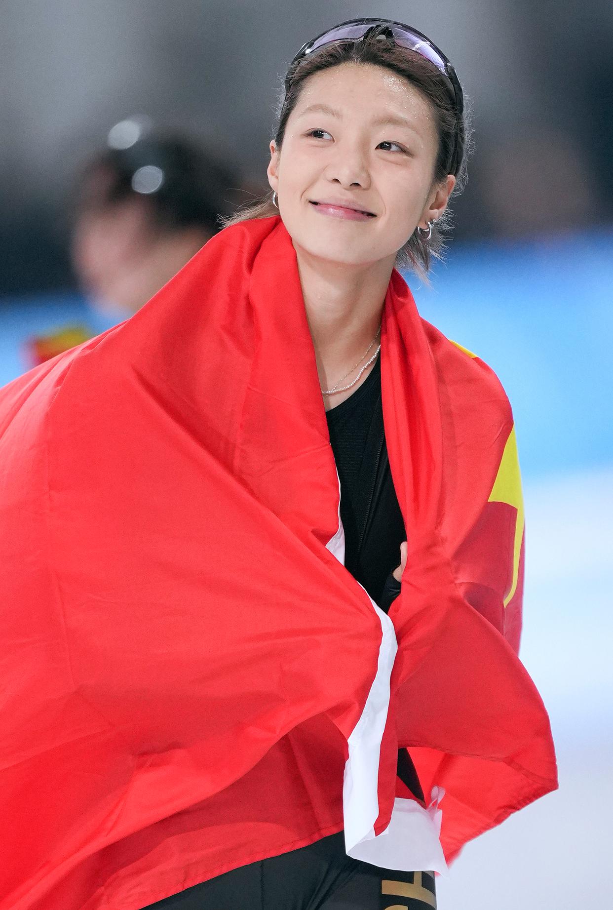 速度滑冰选手再创新高,刷新纪录的简单介绍 速度滑冰选手再创新高,刷新纪录的简单介绍