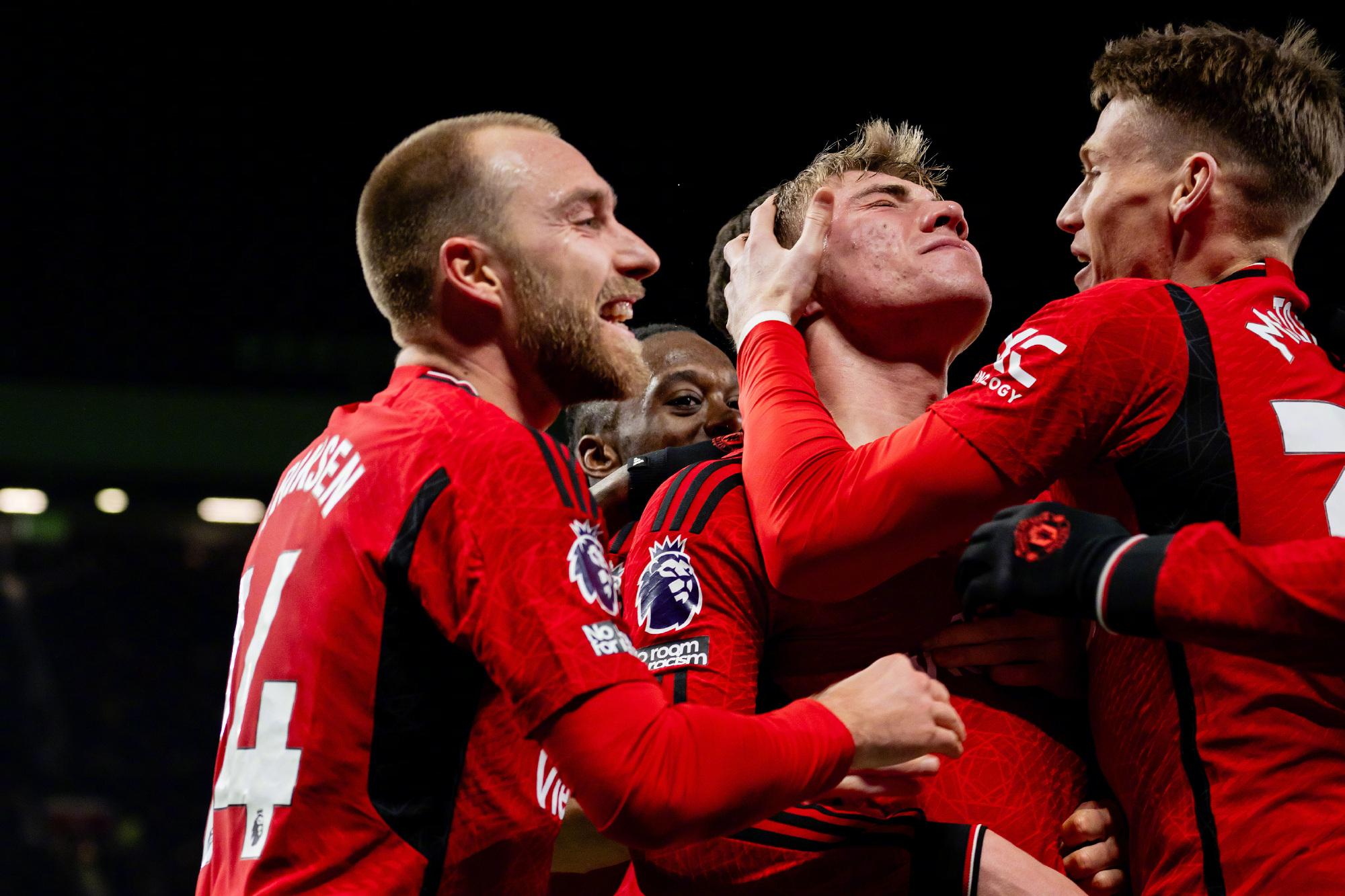 包含阿斯顿维拉连胜，球队实力强劲，球风飒爽的词条