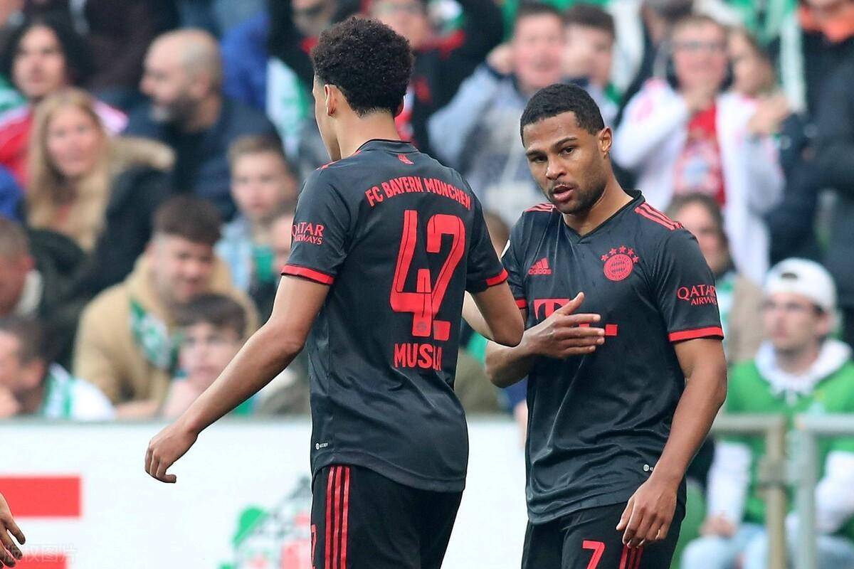 阿斯顿马丁鏖战红牛二队，皮亚斯特里扛起全队的简单介绍