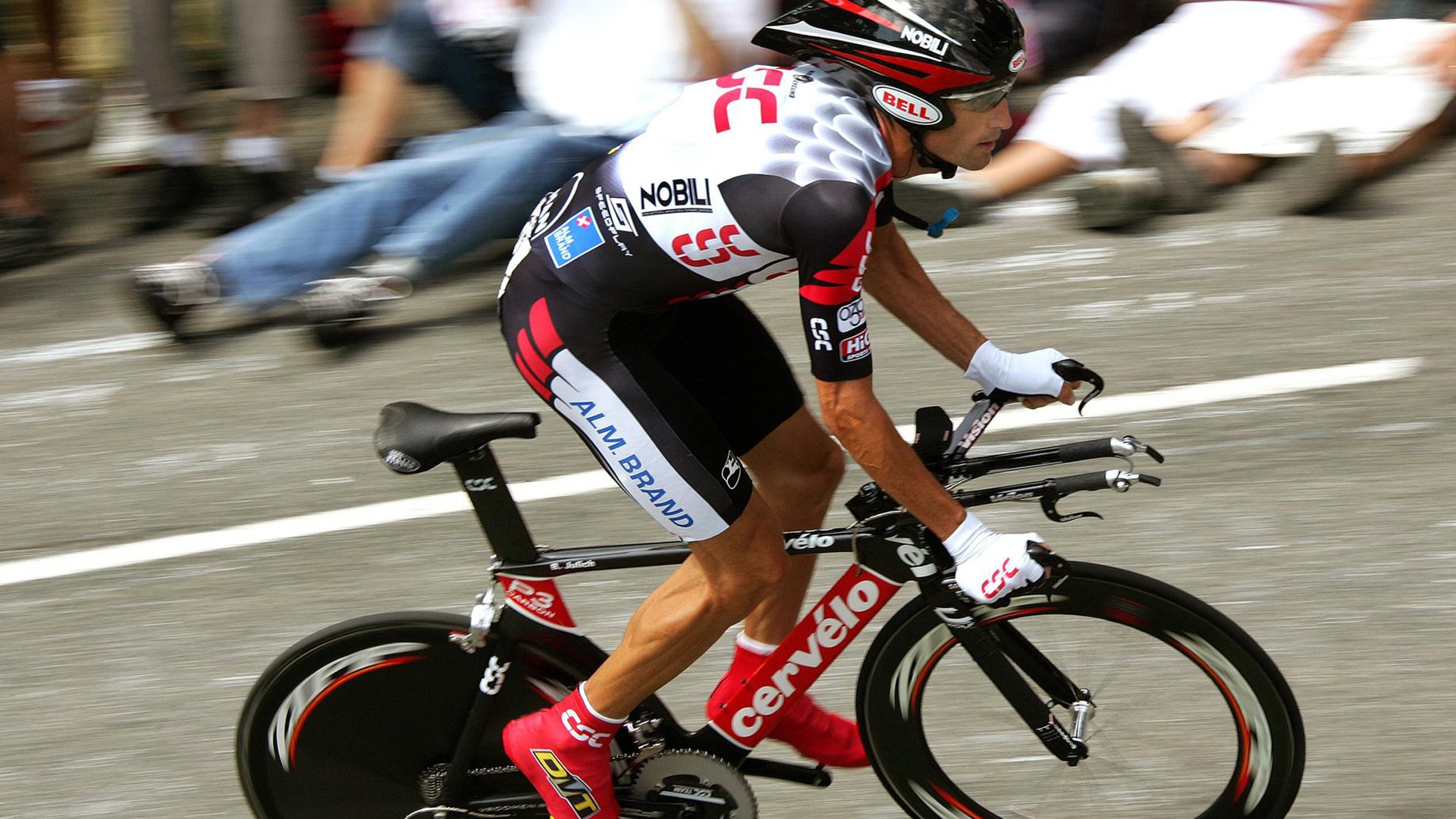 劳塔罗爆发与西班牙稳健，两种足球哲学的胜利启示